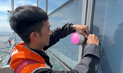 anh bao tri led mat dung